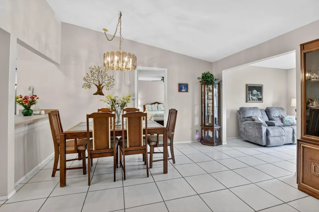 3857 NW 1st Place Deerfield Beach FL 33442