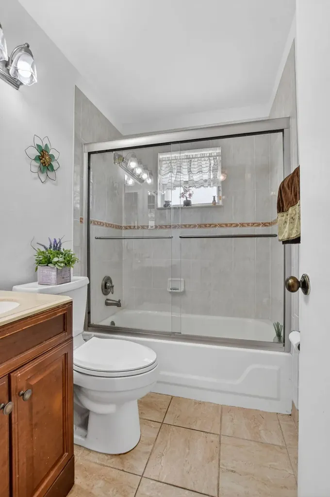 3857 NW 1st Place Deerfield Beach FL 33442