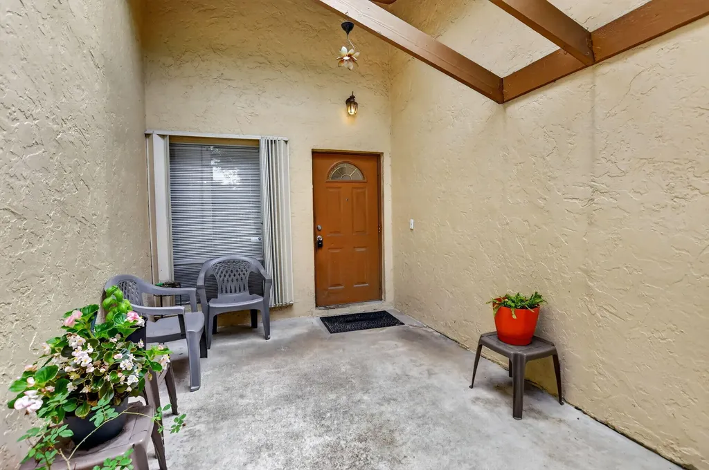 3857 NW 1st Place Deerfield Beach FL 33442