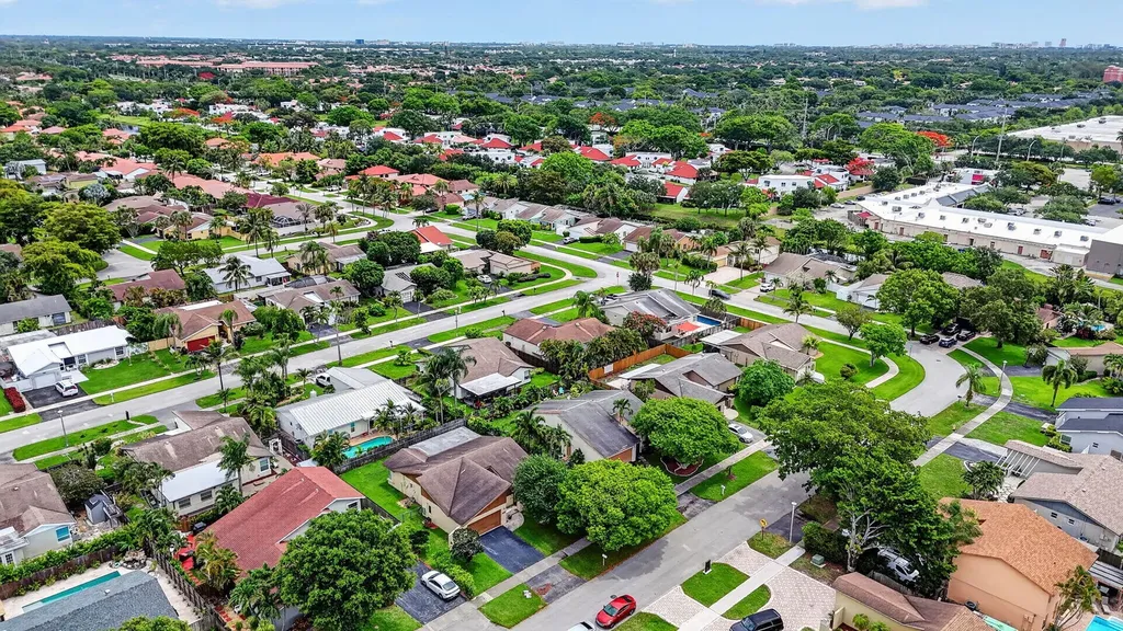 3857 NW 1st Place Deerfield Beach FL 33442