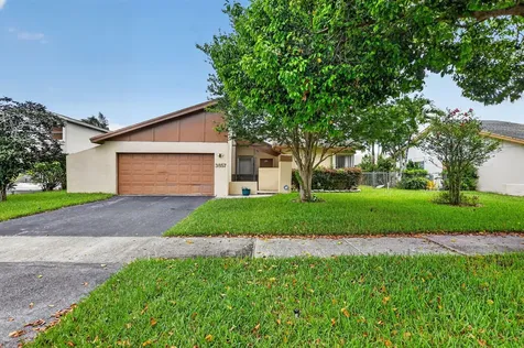 3857 NW 1st Place Deerfield Beach FL 33442