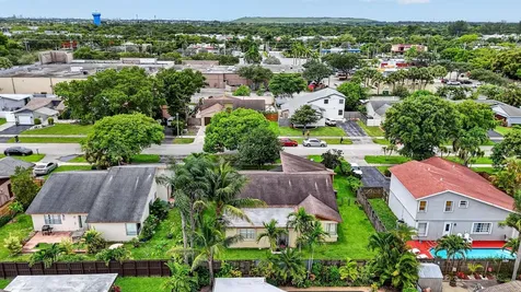 3857 NW 1st Place Deerfield Beach FL 33442