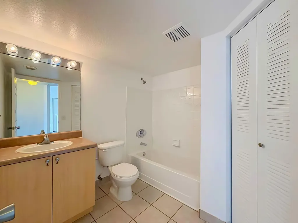 1119 Villa Circle Boynton Beach FL 33435