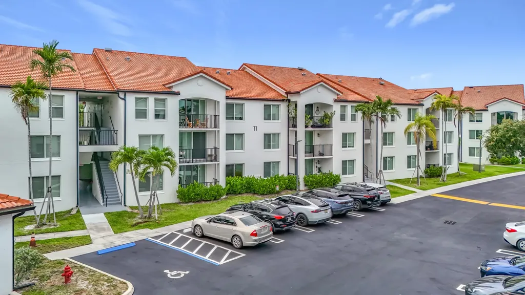 1119 Villa Circle Boynton Beach FL 33435