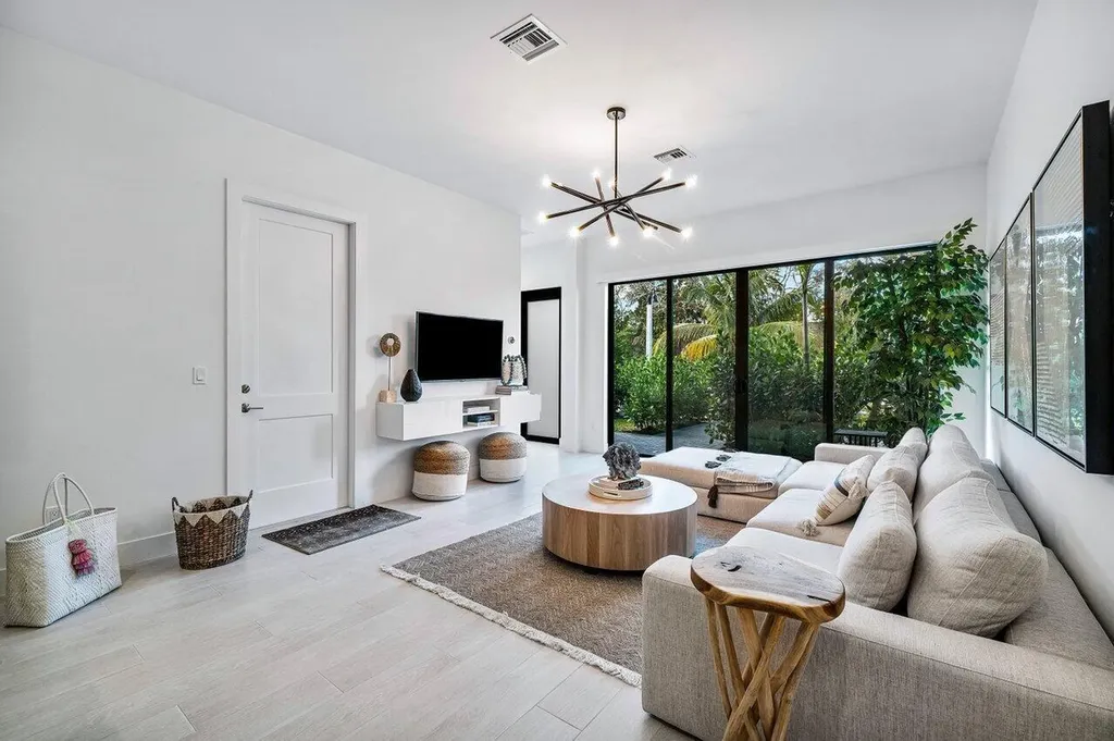 2211 Florida Boulevard Delray Beach FL 33483
