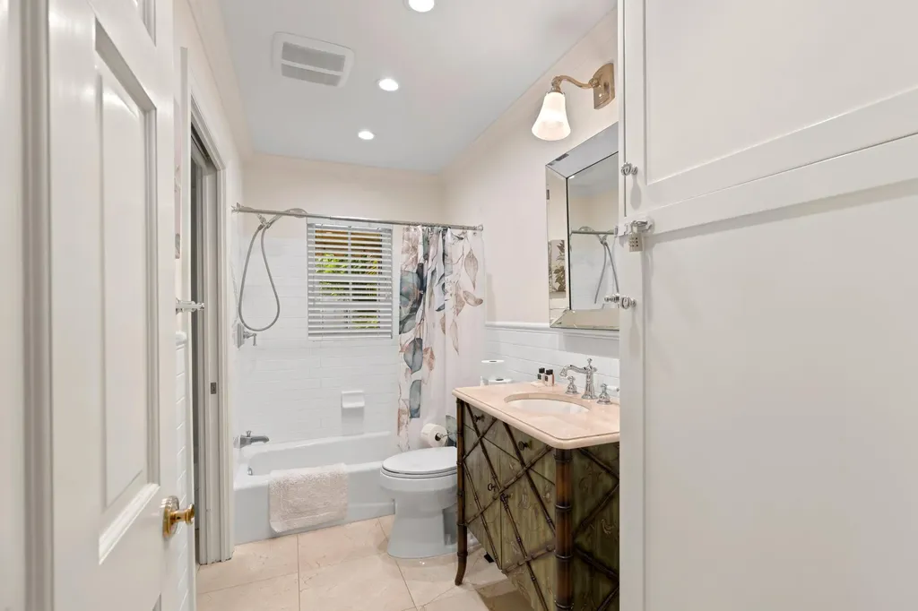 733 Sunset Road West Palm Beach FL 33401