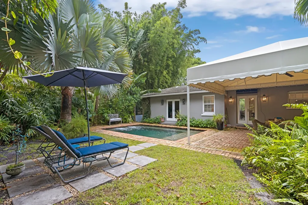 733 Sunset Road West Palm Beach FL 33401