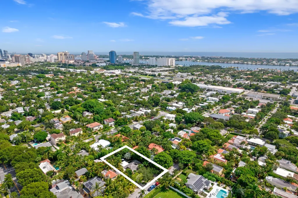 733 Sunset Road West Palm Beach FL 33401