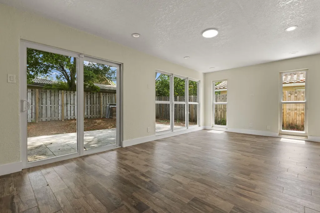8915 NW 26th Court Coral Springs FL 33065