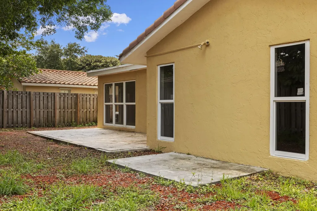8915 NW 26th Court Coral Springs FL 33065