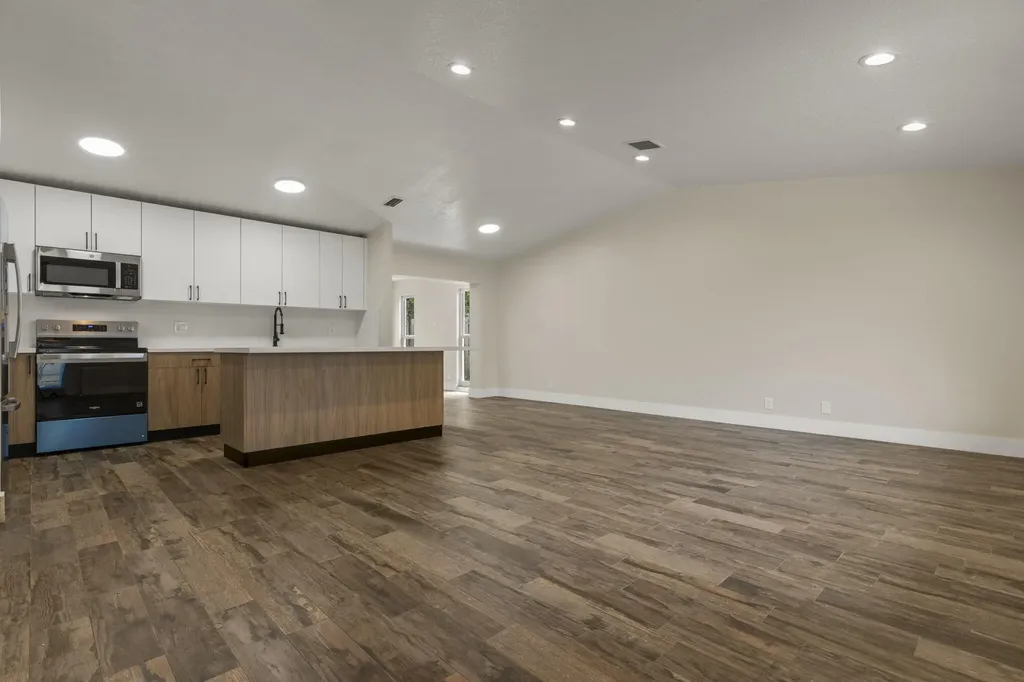 8915 NW 26th Court Coral Springs FL 33065