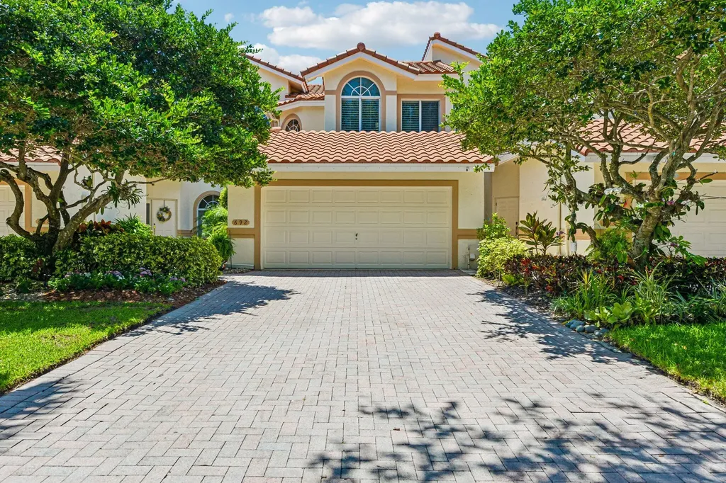 692 W Palm Aire Drive Pompano Beach FL 33069
