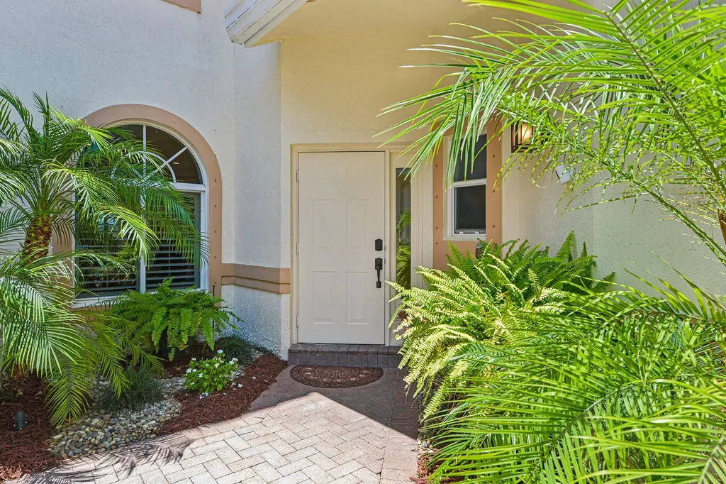 692 W Palm Aire Drive Pompano Beach FL 33069