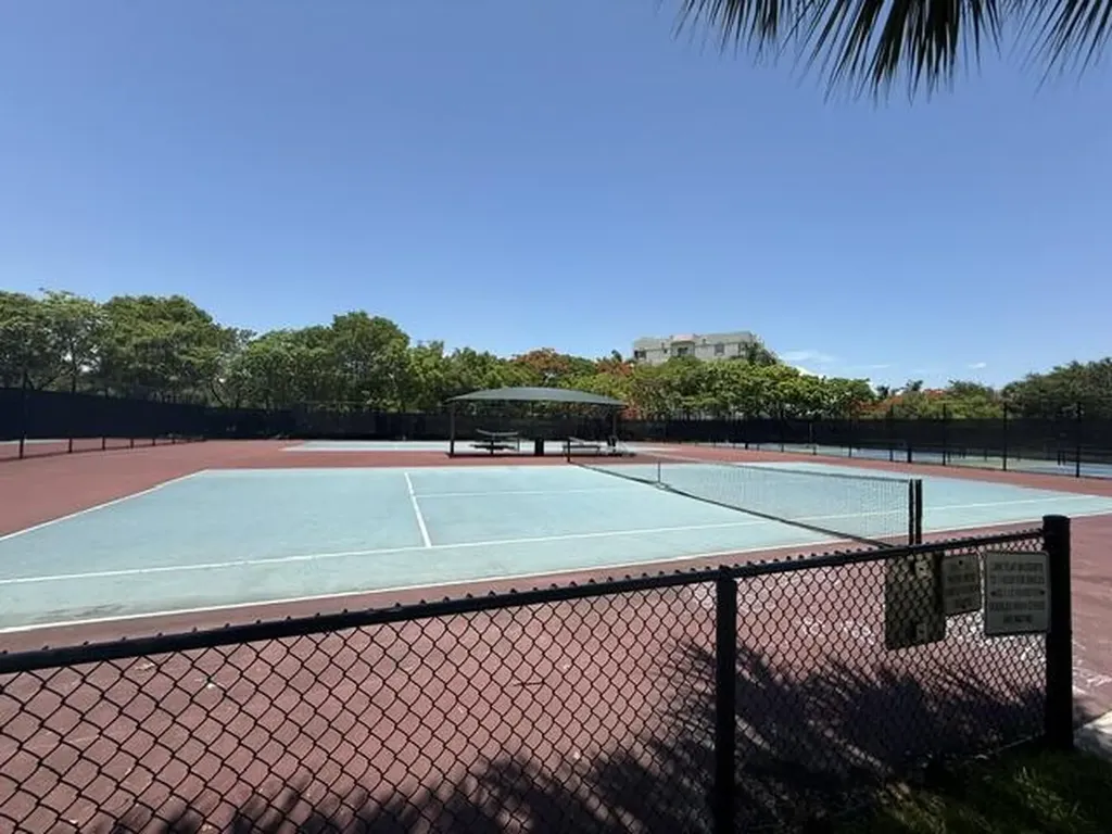 692 W Palm Aire Drive Pompano Beach FL 33069