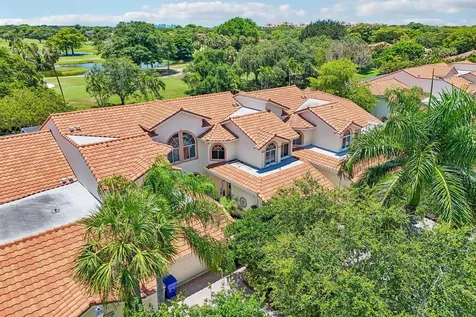 692 W Palm Aire Drive Pompano Beach FL 33069