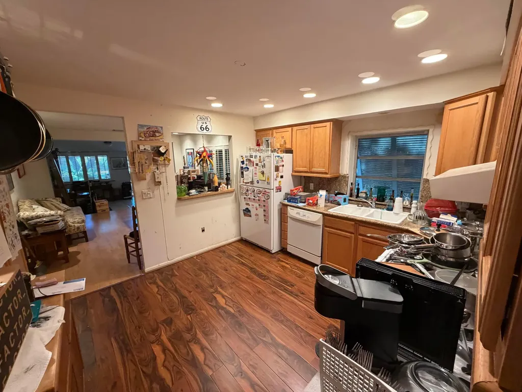 42 SW 6th Street Dania Beach FL 33004