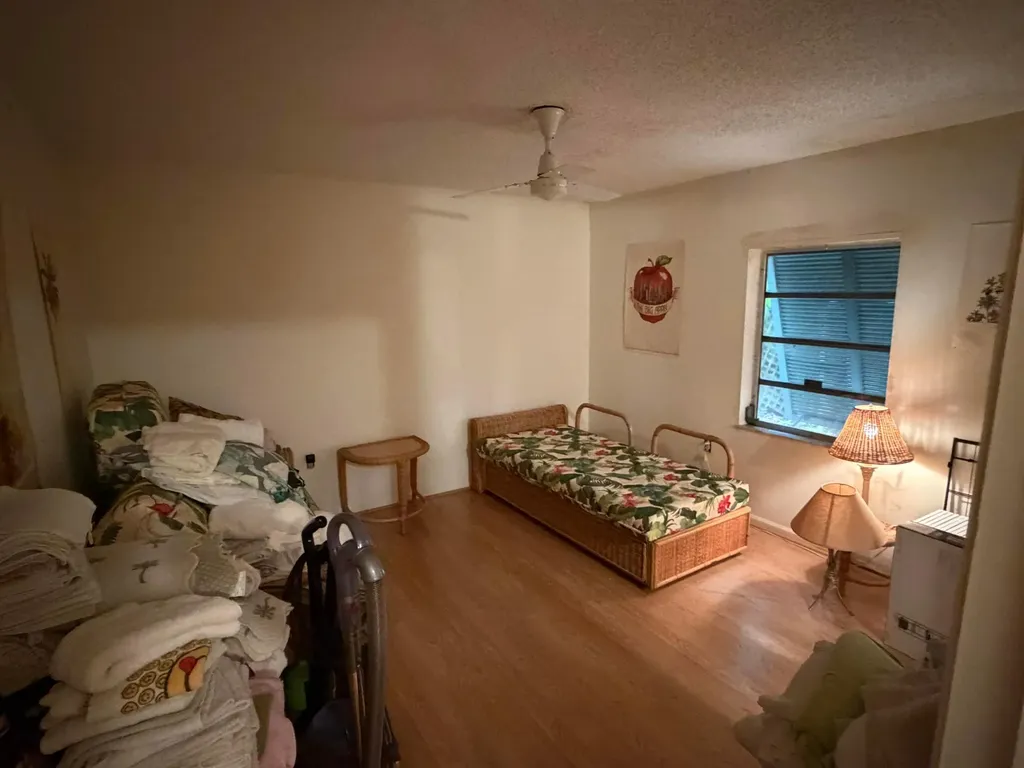 42 SW 6th Street Dania Beach FL 33004
