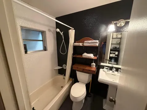42 SW 6th Street Dania Beach FL 33004