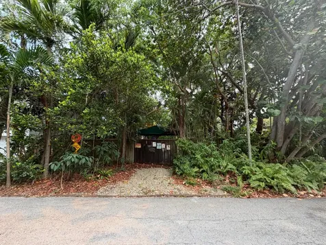 42 SW 6th Street Dania Beach FL 33004