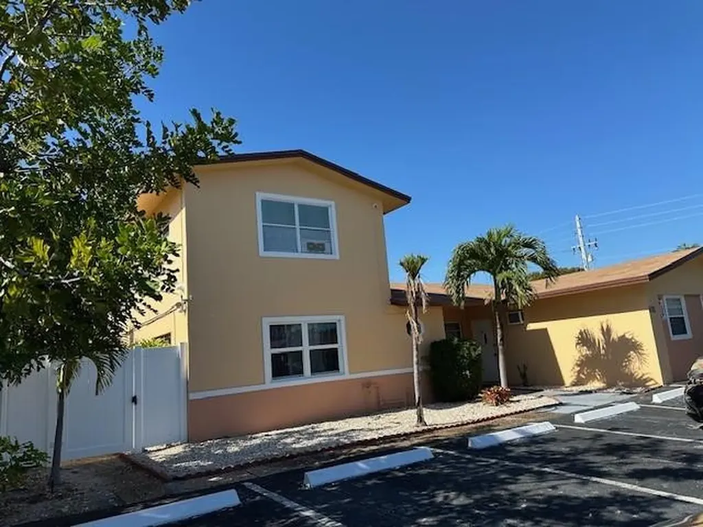 1511 SE 23rd Avenue Pompano Beach FL 33062