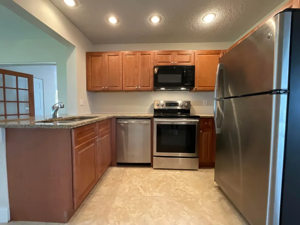 2016 SW 16th Avenue Boynton Beach FL 33426