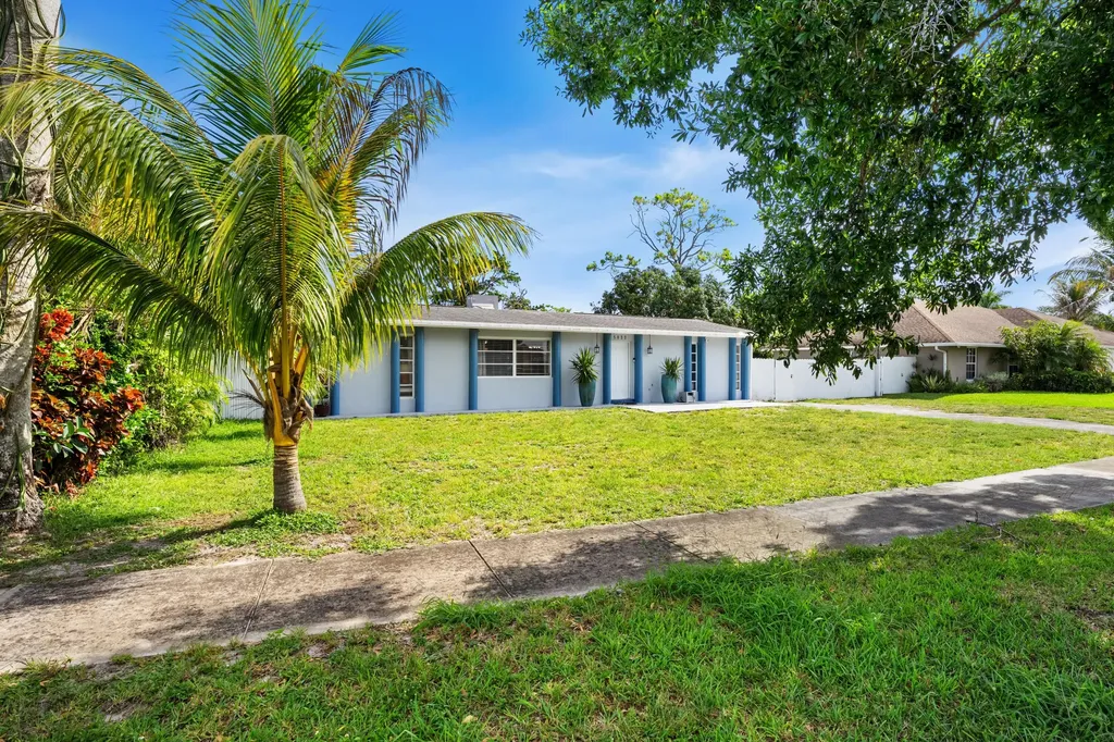 5833 Fair Green Road West Palm Beach FL 33417