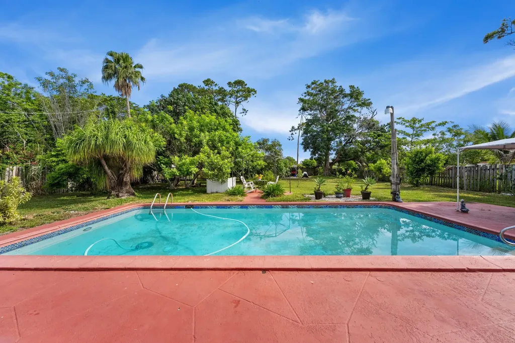 5833 Fair Green Road West Palm Beach FL 33417