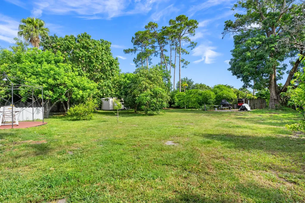 5833 Fair Green Road West Palm Beach FL 33417