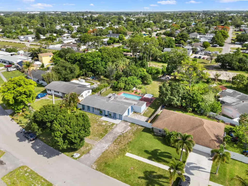 5833 Fair Green Road West Palm Beach FL 33417