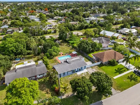 5833 Fair Green Road West Palm Beach FL 33417