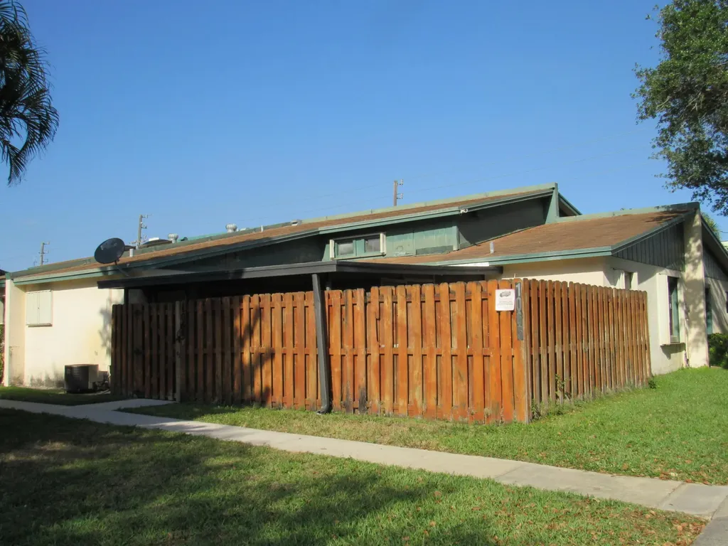 1065 Manor Drive Palm Springs FL 33461