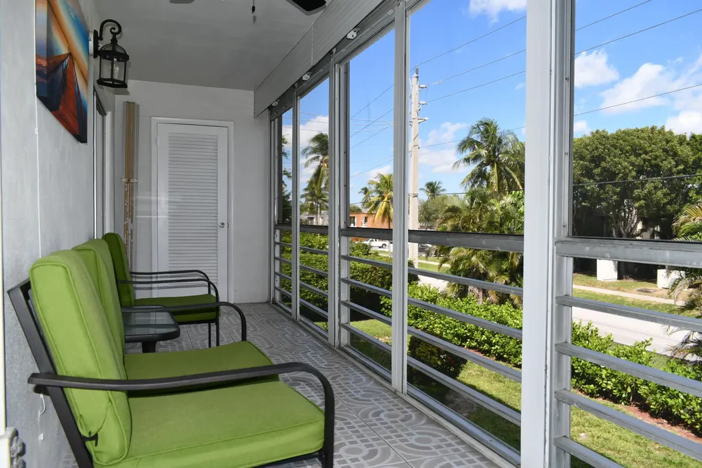 2721 N Garden Drive Drive N Lake Worth FL 33461