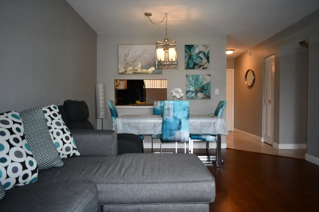 2721 N Garden Drive Drive N Lake Worth FL 33461