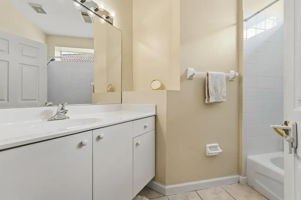 638 SW Treasure Cove Port St Lucie FL 34986