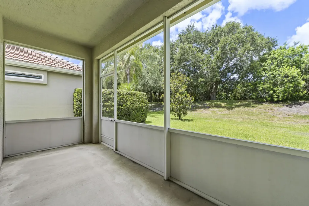 638 SW Treasure Cove Port St Lucie FL 34986