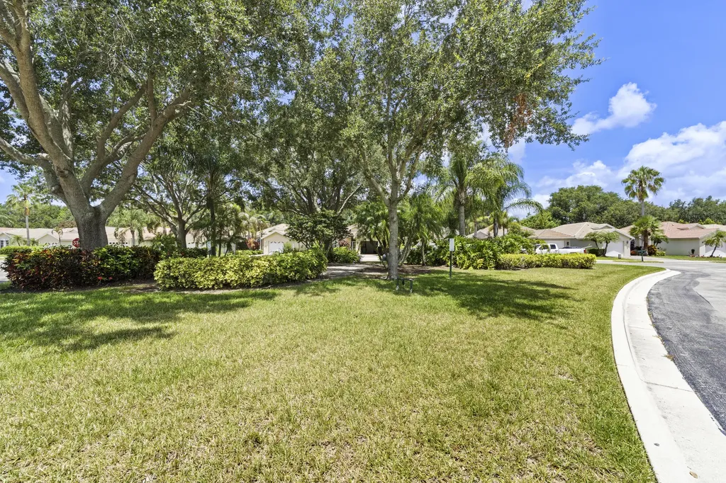 638 SW Treasure Cove Port St Lucie FL 34986