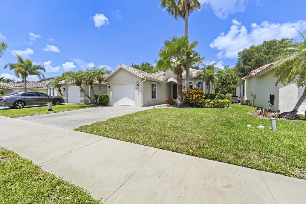 638 SW Treasure Cove Port St Lucie FL 34986