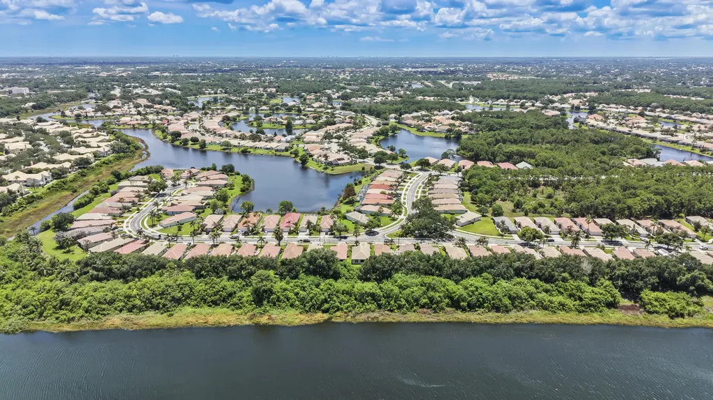 638 SW Treasure Cove Port St Lucie FL 34986