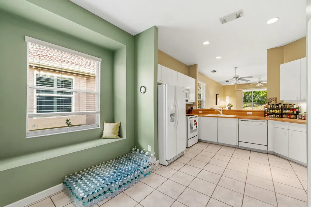 638 SW Treasure Cove Port St Lucie FL 34986
