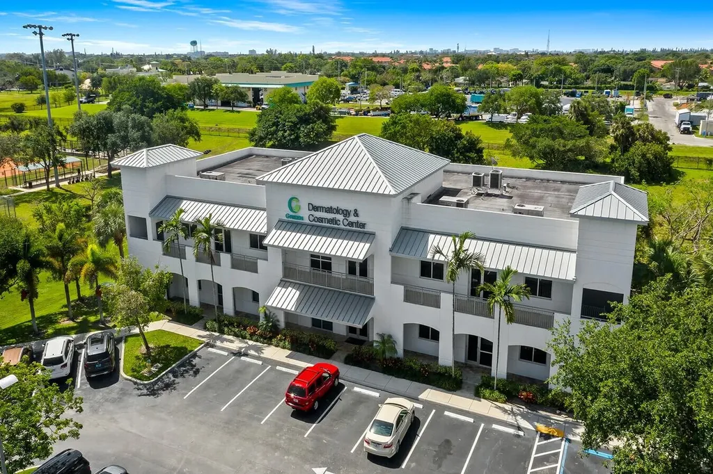 260 SW Natura Avenue Deerfield Beach FL 33441