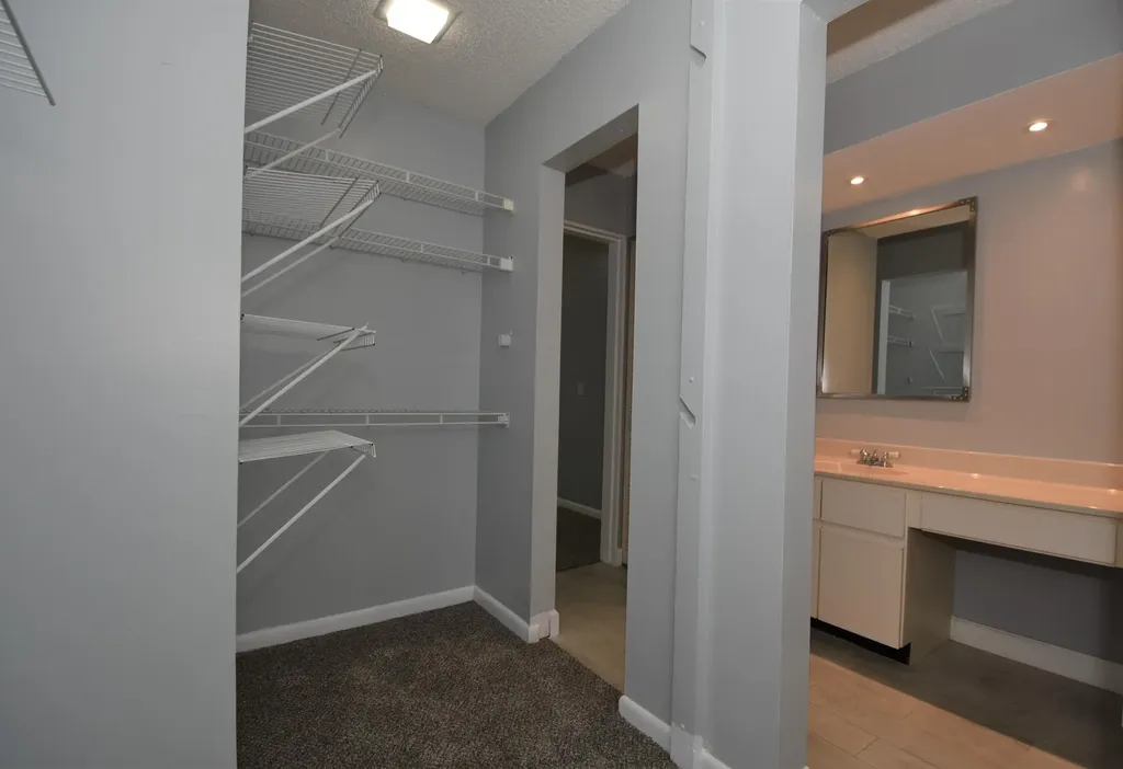 5087 Oakhill Lane Delray Beach FL 33484