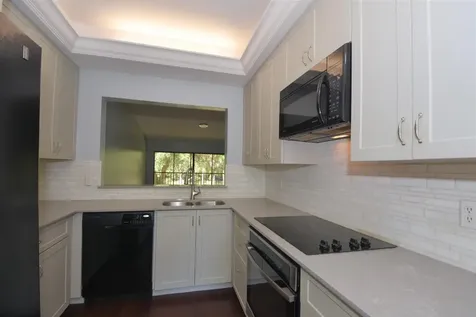 5087 Oakhill Lane Delray Beach FL 33484