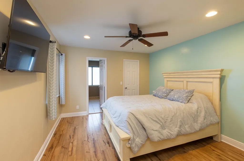 1599 Woodbridge Lakes Circle West Palm Beach FL 33406