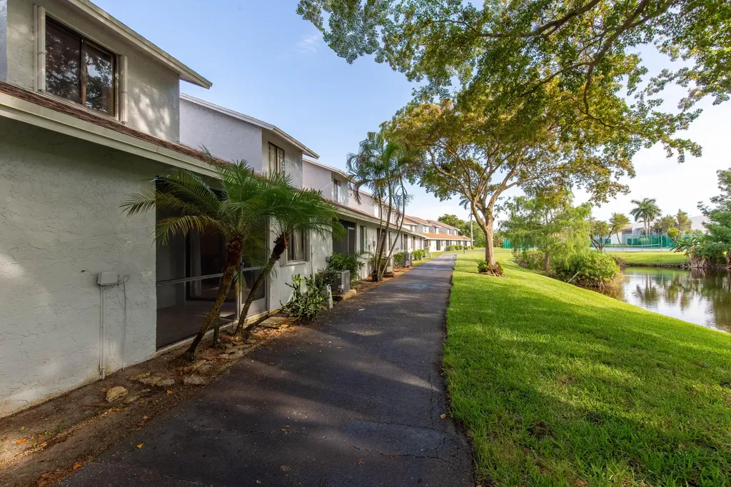 1599 Woodbridge Lakes Circle West Palm Beach FL 33406