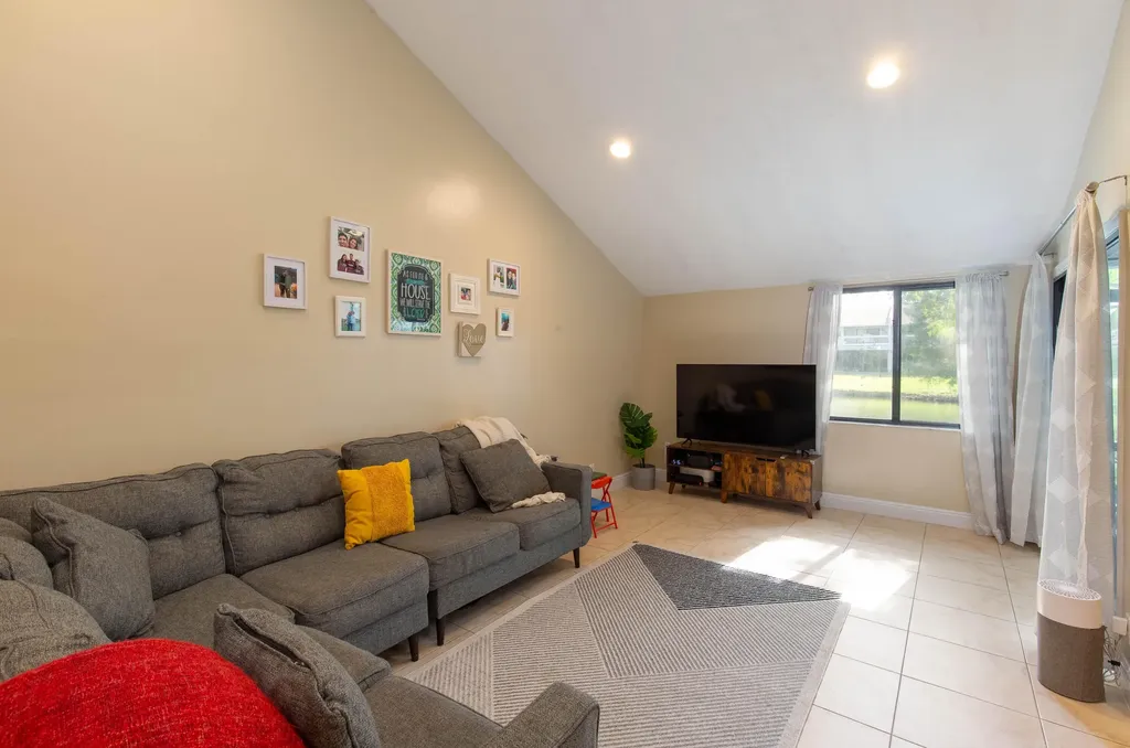 1599 Woodbridge Lakes Circle West Palm Beach FL 33406
