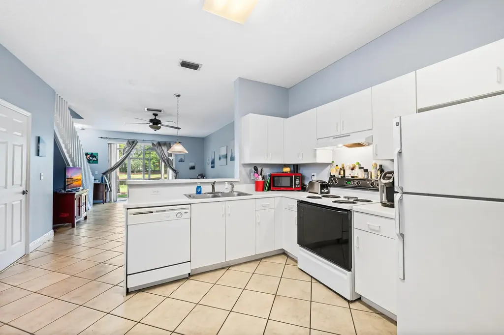 2185 Salerno Circle Weston FL 33327