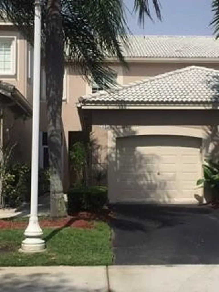 2185 Salerno Circle Weston FL 33327