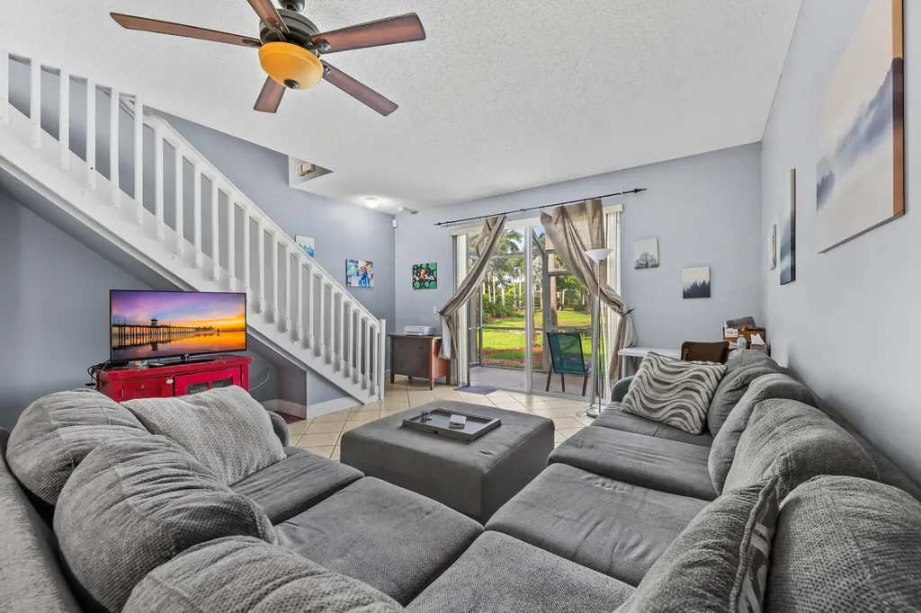 2185 Salerno Circle Weston FL 33327