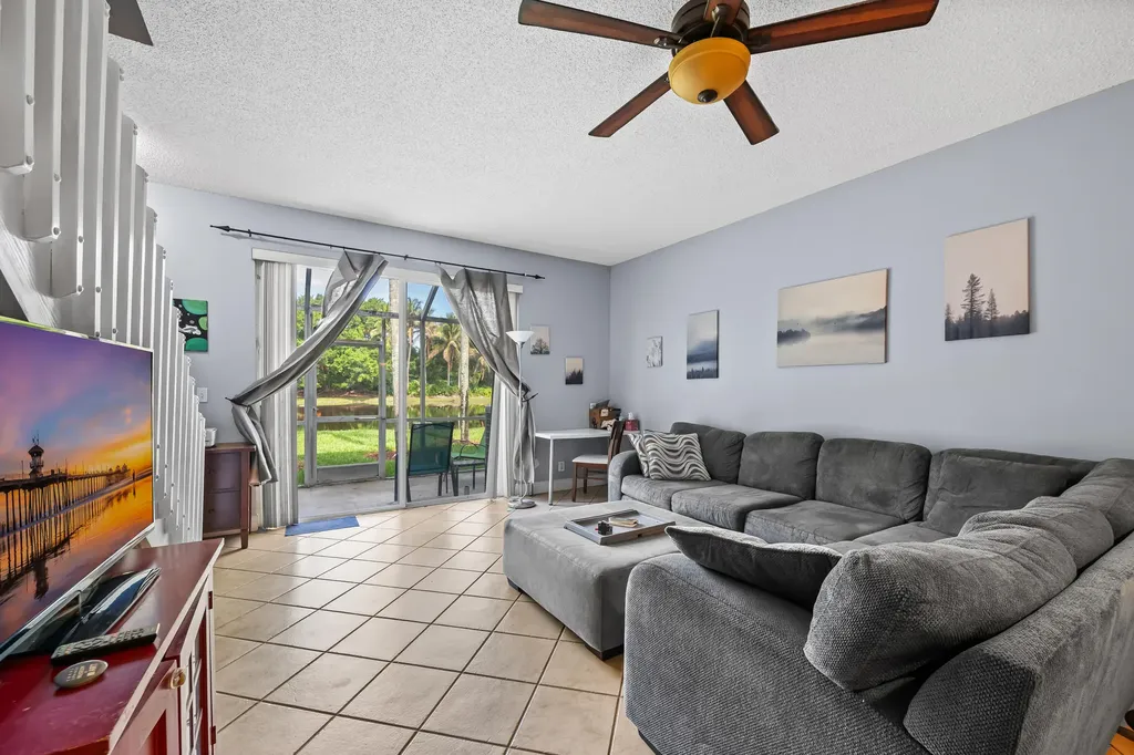 2185 Salerno Circle Weston FL 33327