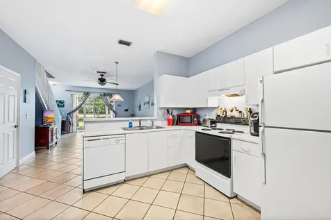 2185 Salerno Circle Weston FL 33327